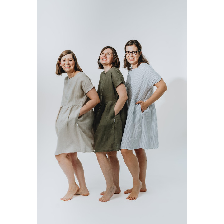 Leinenkleid Lisa (weiß mit dunkelblauen Streifen)