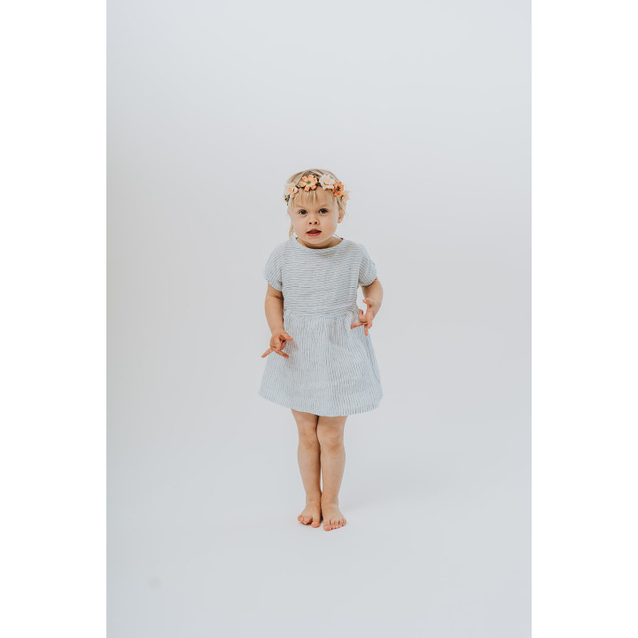 Kinder-Leinenkleid Liten Lisa (weiß mit dunkelblauen Streifen)