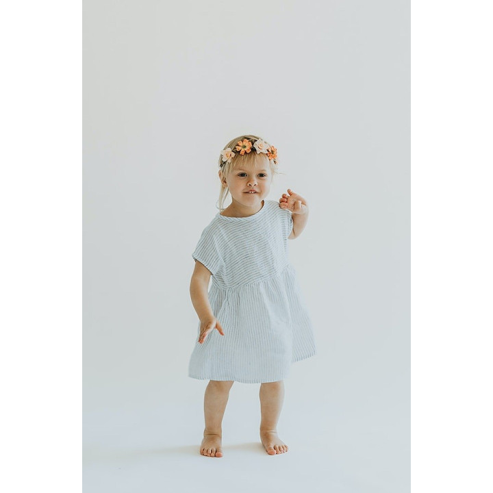 Kinder-Leinenkleid Liten Lisa (weiß mit dunkelblauen Streifen)