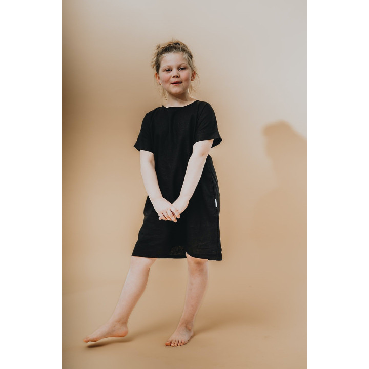Liten Britta Kinder-Leinenkleid (Schwarz)