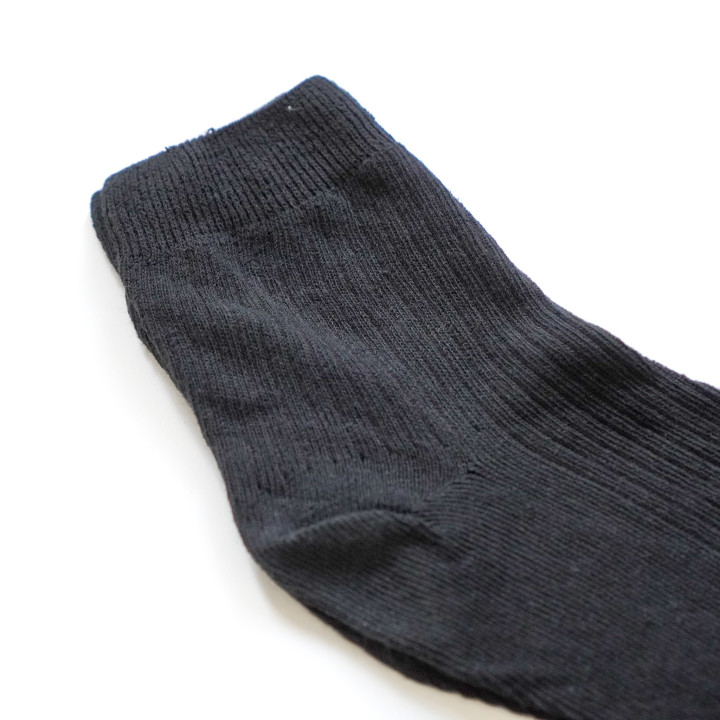 Leinen-Socken mit Streifen.