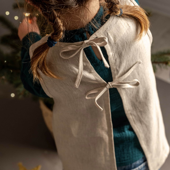 Kerstin Kinder-Schürze- gebunden