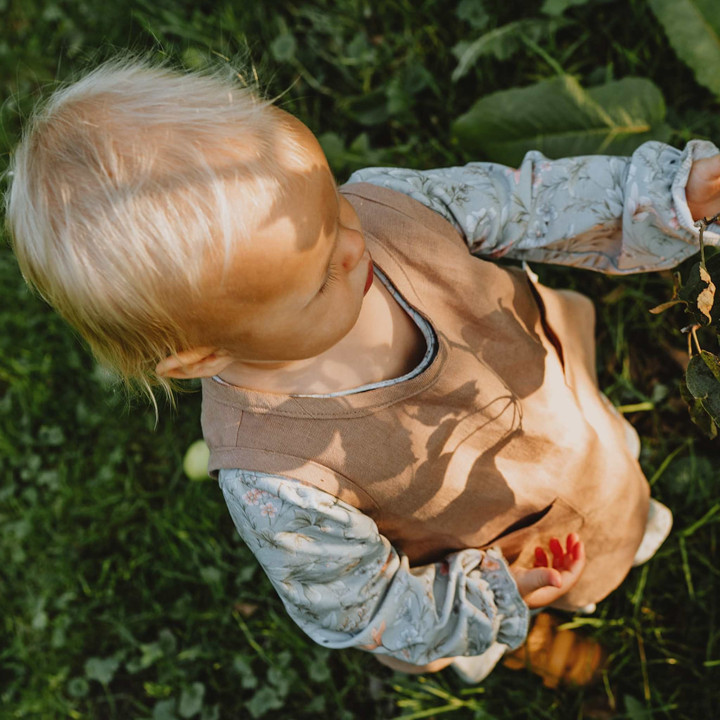 Kerstin Kinderschürze (Walnuss)