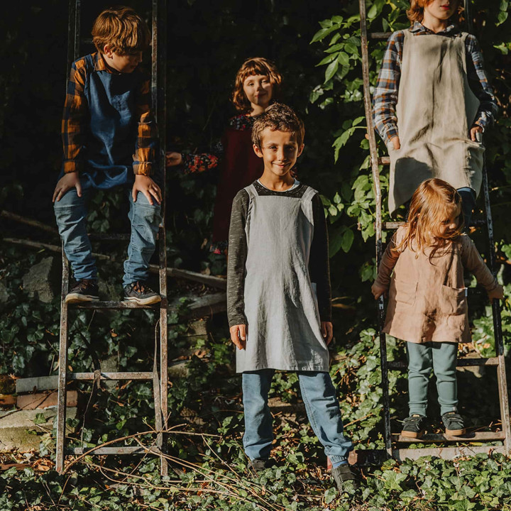 Kinderschürze Lotta (aschgrau)