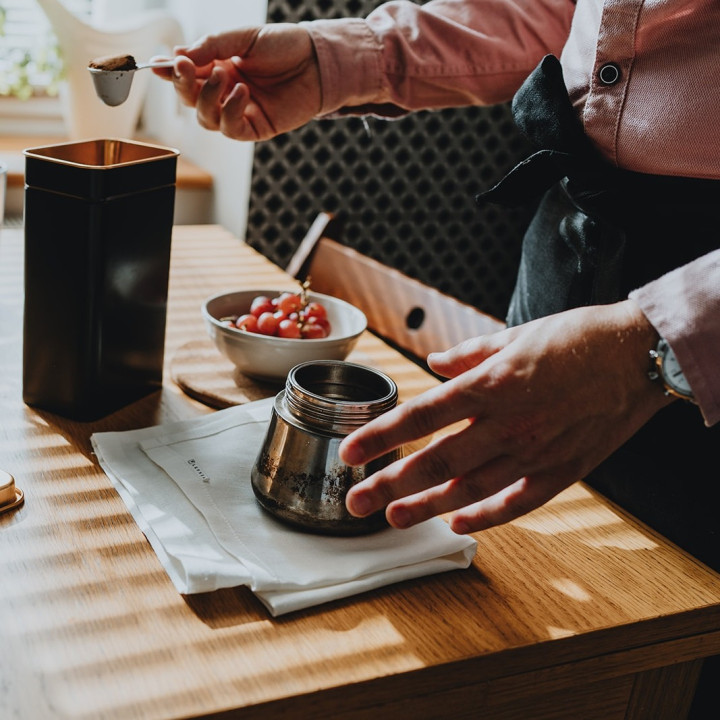 Schürze mit Bindeband  (schwarz)