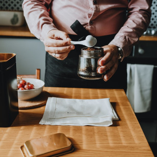 Schürze mit Bindeband  (schwarz)