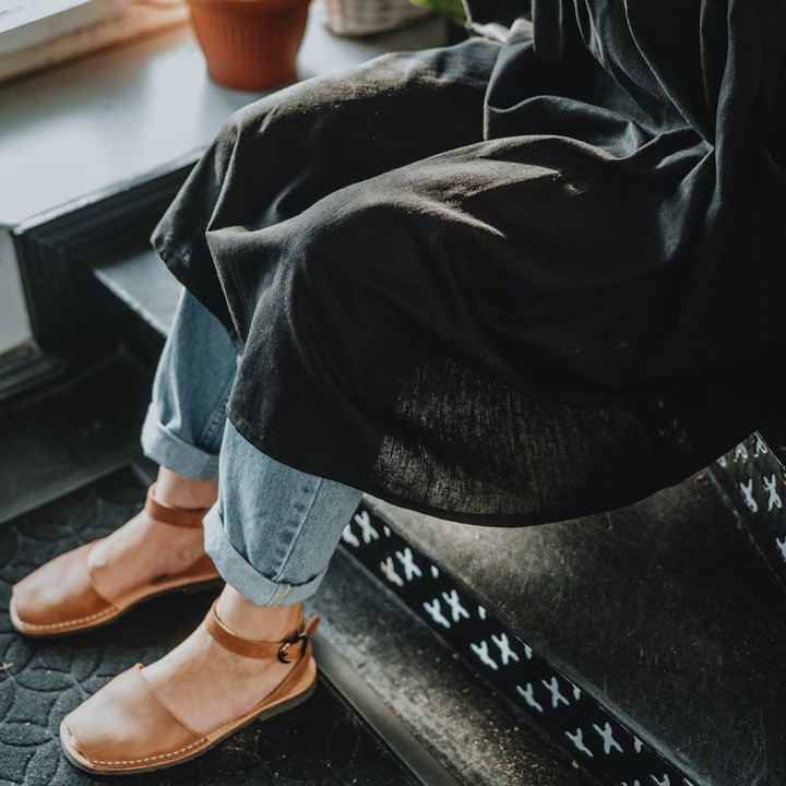 Schürze-Kleid Mia (schwarz)