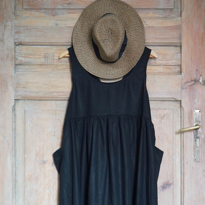 Schürze-Kleid Mia (schwarz)